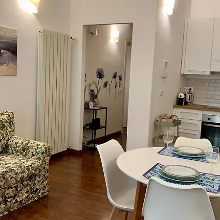 Mary Shelley - Elegant 2 Bedrooms With Balcony
