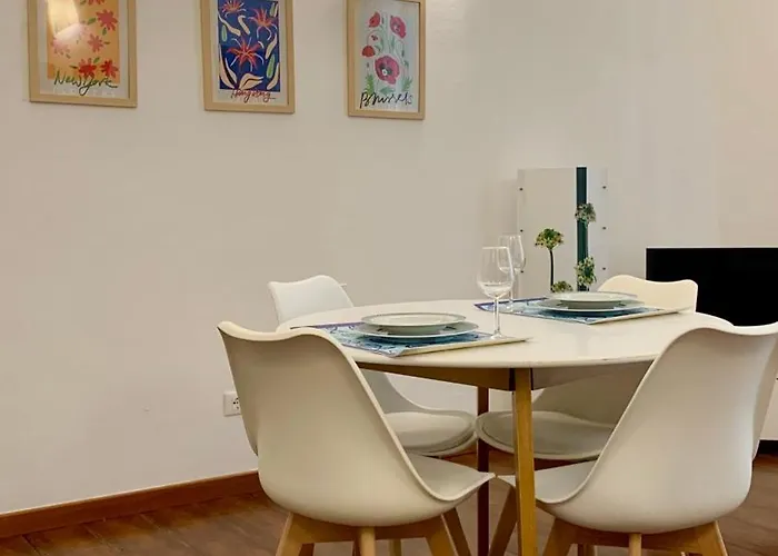 Mary Shelley - Elegant 2 Bedrooms With Balcony Apartman